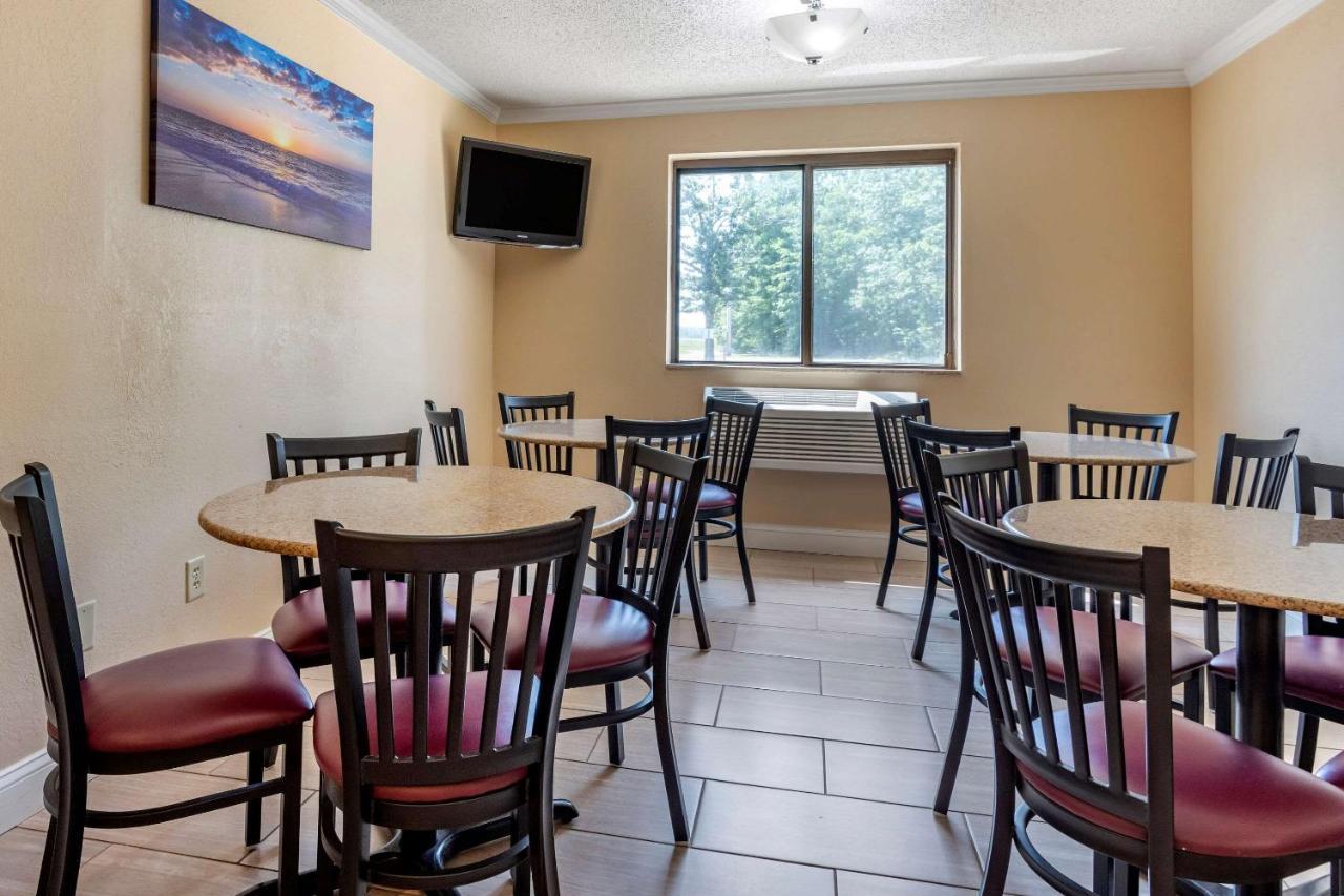 Quality Inn Sanford Extérieur photo
